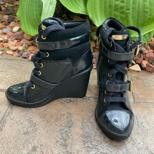 Michael K Wedge Booties